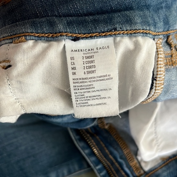 AE Curvy Hi-Rise Jeans - Picture 3 of 3